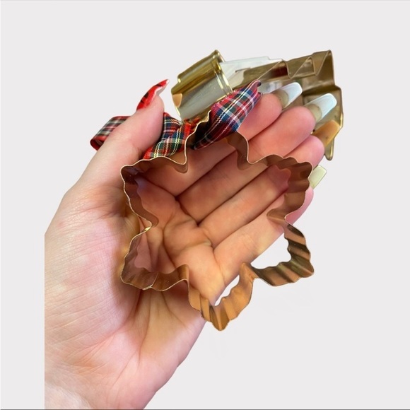 The Masterclass Bake Shop | Gold Plated SS Christmas Cookie Cutter Set - Picture 3 of 4